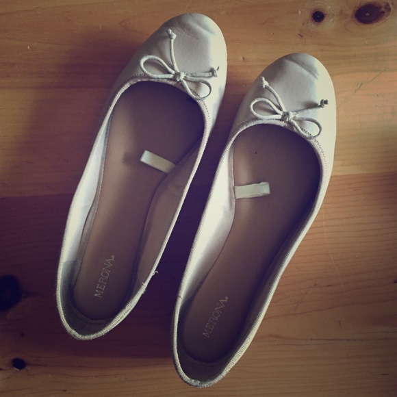 Merona Shoes - Merona Nude Ballet Flats - Gently Used